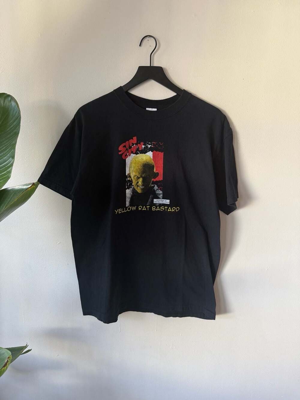 Anvil Sin City Yellow Rat Bastard T-Shirt Size L Black Movie Promo